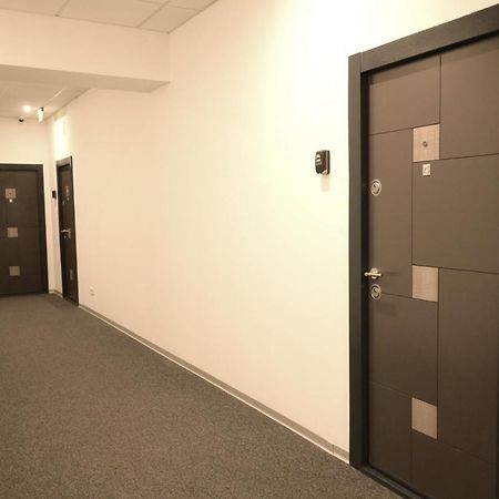 Luana Airport Apartments #3 Otopeni Luaran gambar